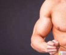 Vücut geliştirmede beslenme programları: Spor salonuna giden bir erkek için her gün vücut geliştirmeci menüsü