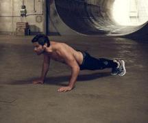 What muscles work during push-ups?